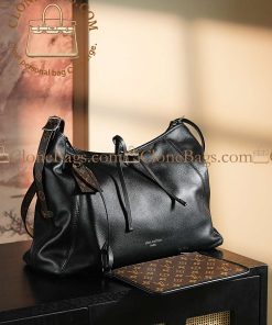 Replica Designer Bags – Louis Vuitton M25143 CarryAll Vibe MM
