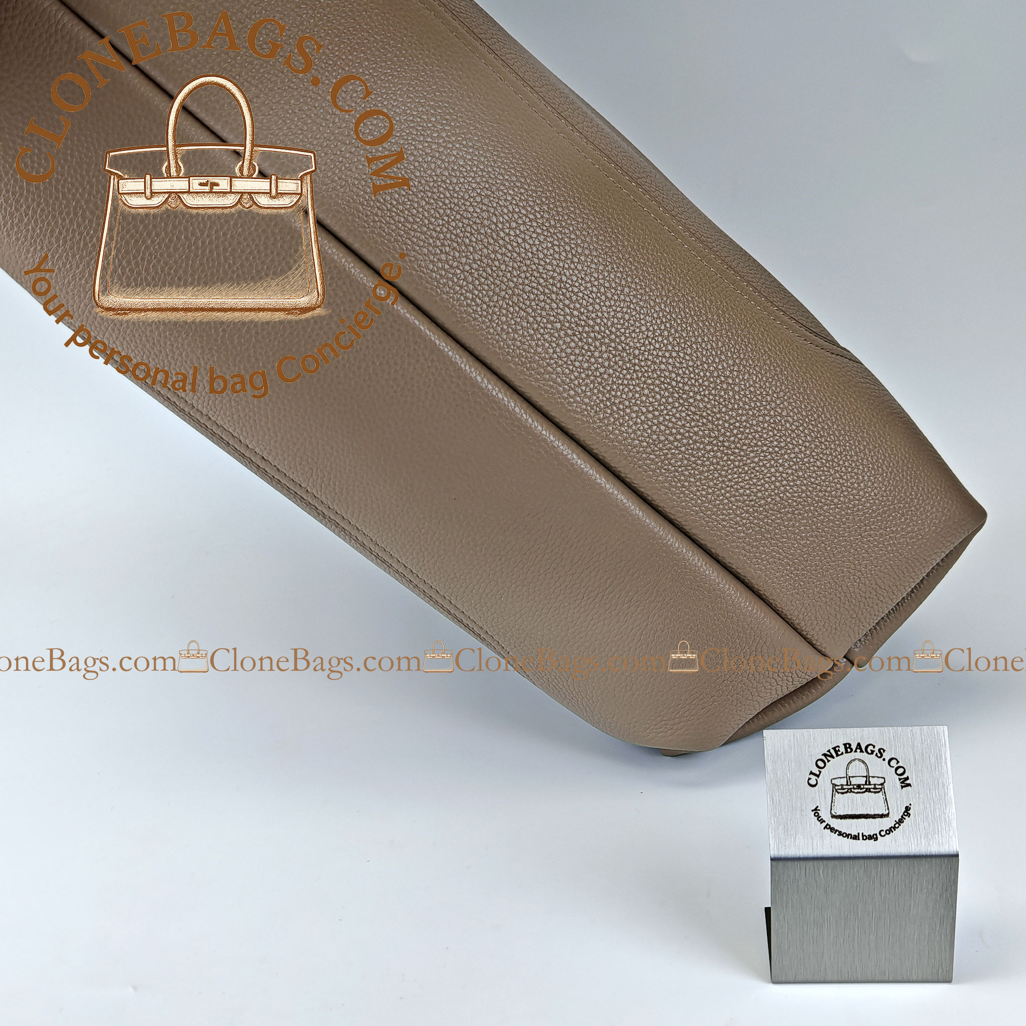 Gucci Replica Designer Bags 1:1 Softbit maxi shoulder bag taupe leather 46*26*16 cm Style :837466 - Image 9