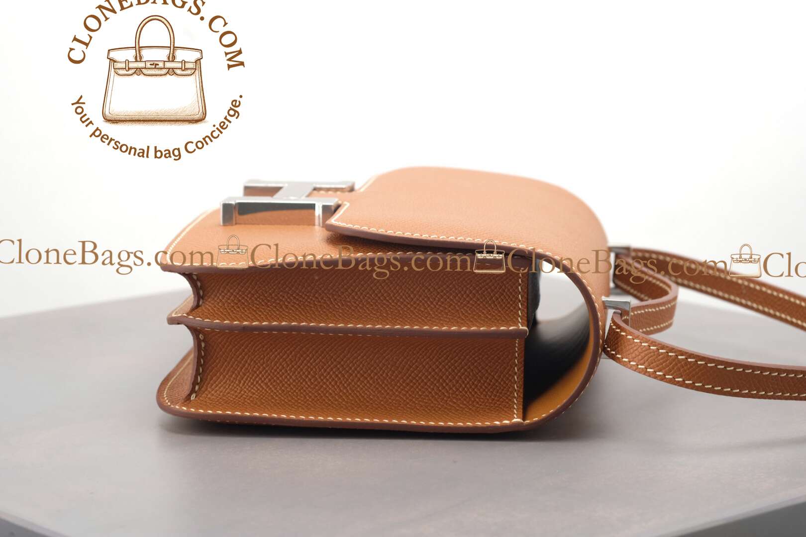 Hermès Replica Designer Bags 1:1 Constance 18cm Caramel Brown Palladium Hardware - Image 4