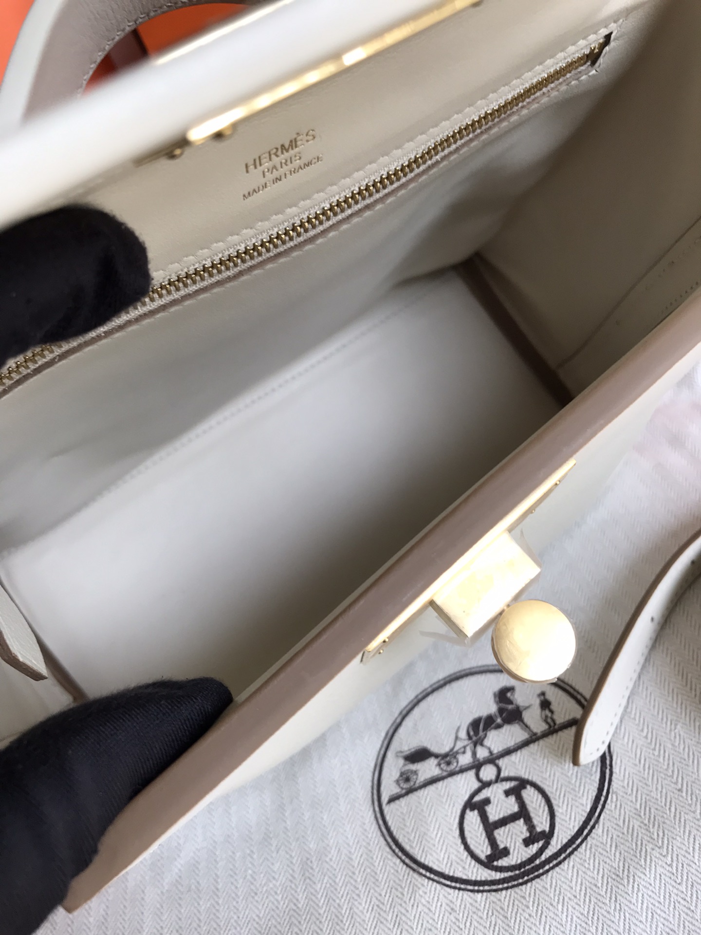 Hermès Replica Designer Bags 1:1 24/24 21 Beton Evercolor and Swift Gold Hardware - Image 8