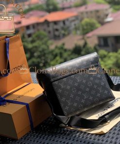 Alternative view of Louis Vuitton Replica Designer Bags 1:1 M40511 Messenger PM Voyager