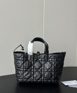 Alternative view of Dior Replica Designer Bags 1:1 Medium Toujours Bag Black Macrocannage Crinkled Calfskin