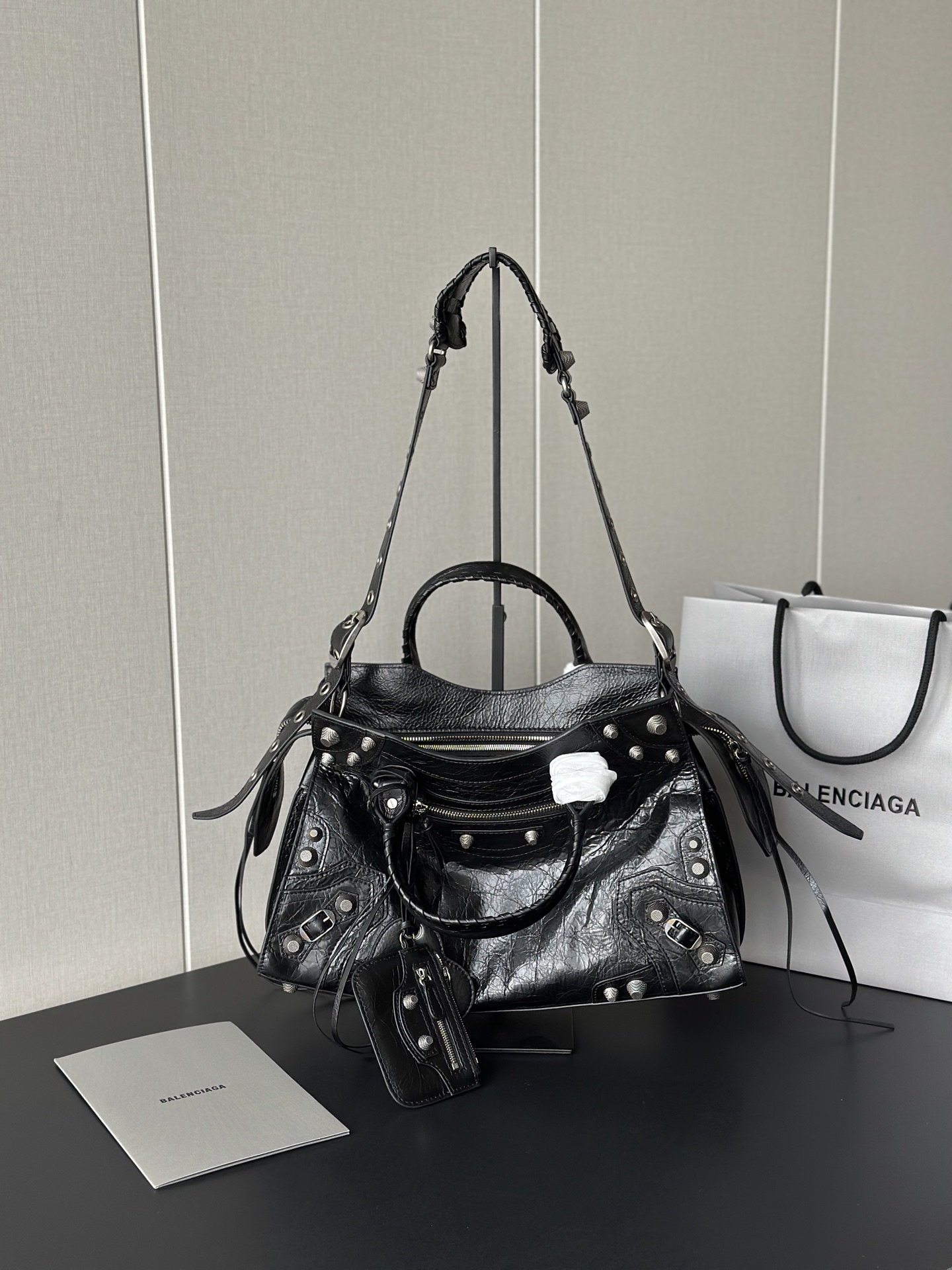 Balenciaga Replica Designer Bags 1:1 Agneau Arena Neo Cagole City Handbag Black - Image 3