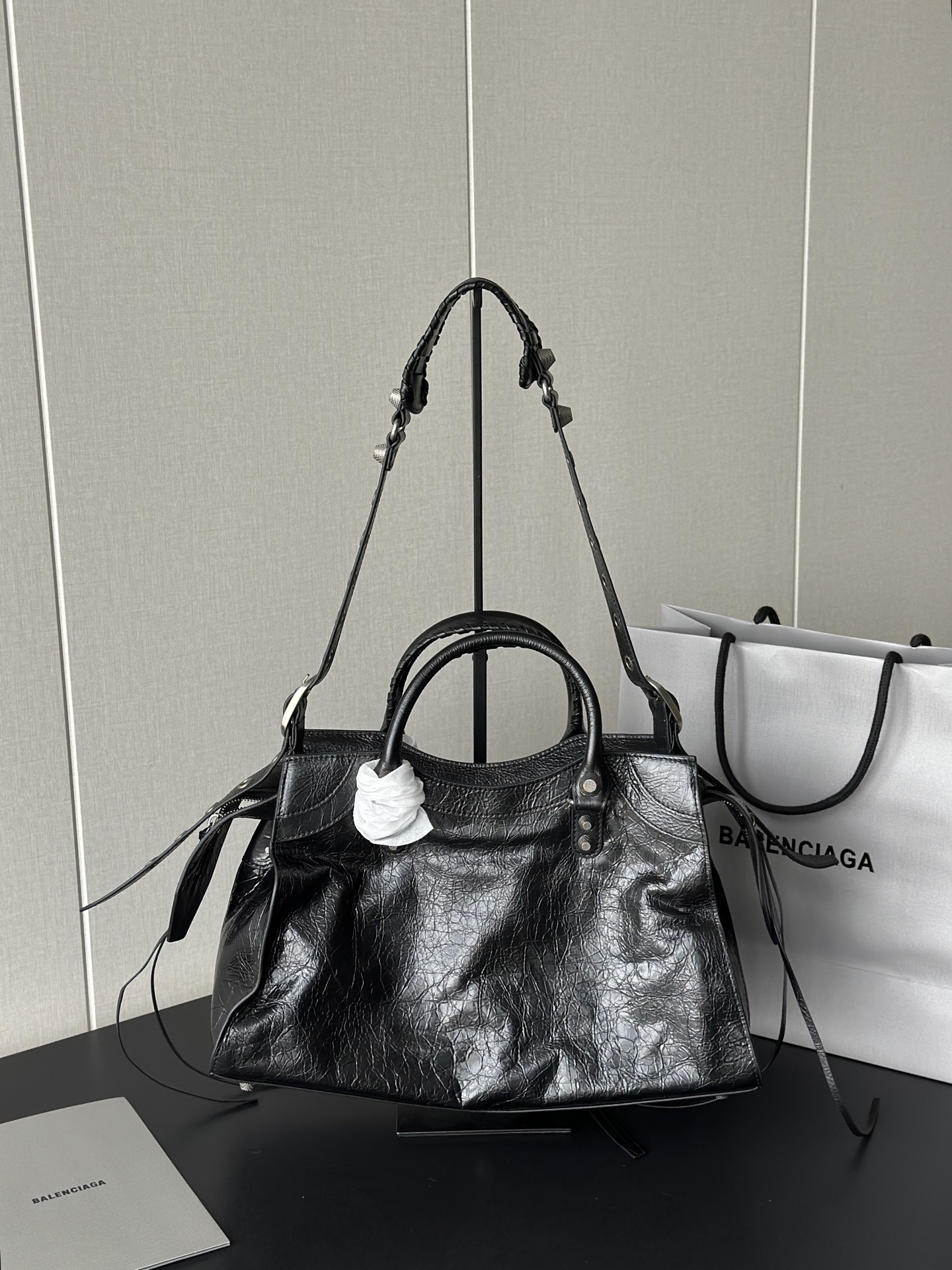 Balenciaga Replica Designer Bags 1:1 Agneau Arena Neo Cagole City Handbag Black - Image 4