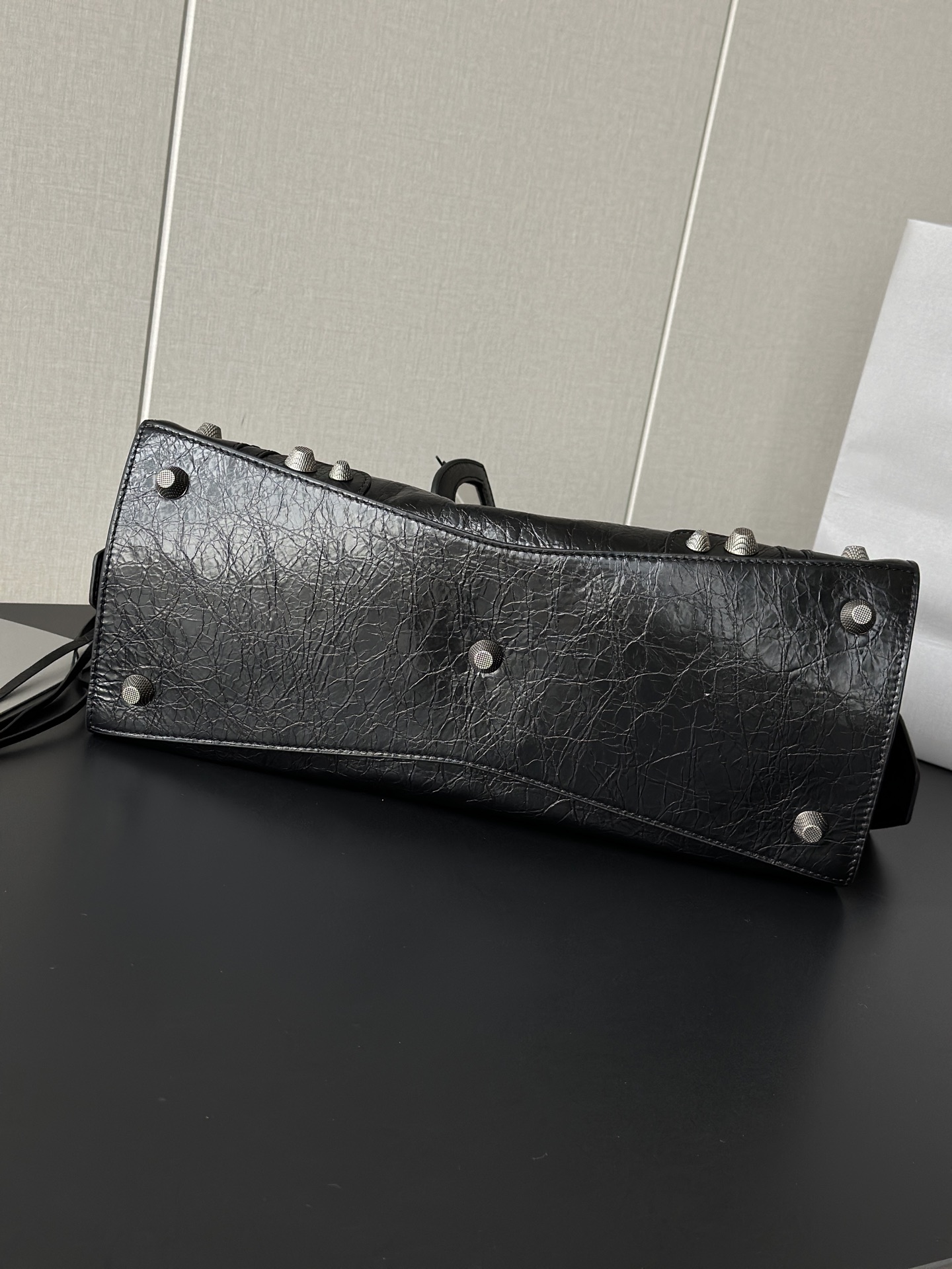 Balenciaga Replica Designer Bags 1:1 Agneau Arena Neo Cagole City Handbag Black - Image 9