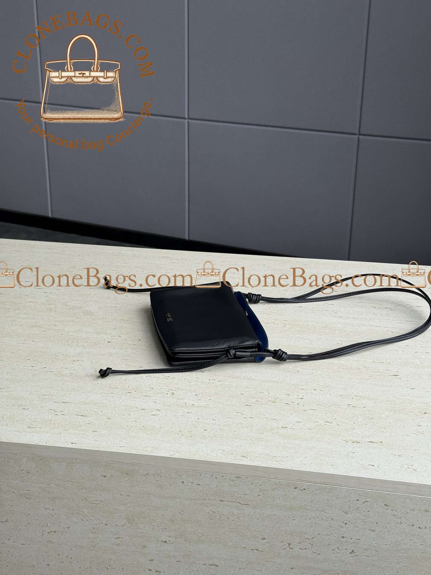 Celine Replica Designer Bags 1:1 TRIO FLAP Smooth Lambskin22.5 x 13 x 3.5 CM - Image 6