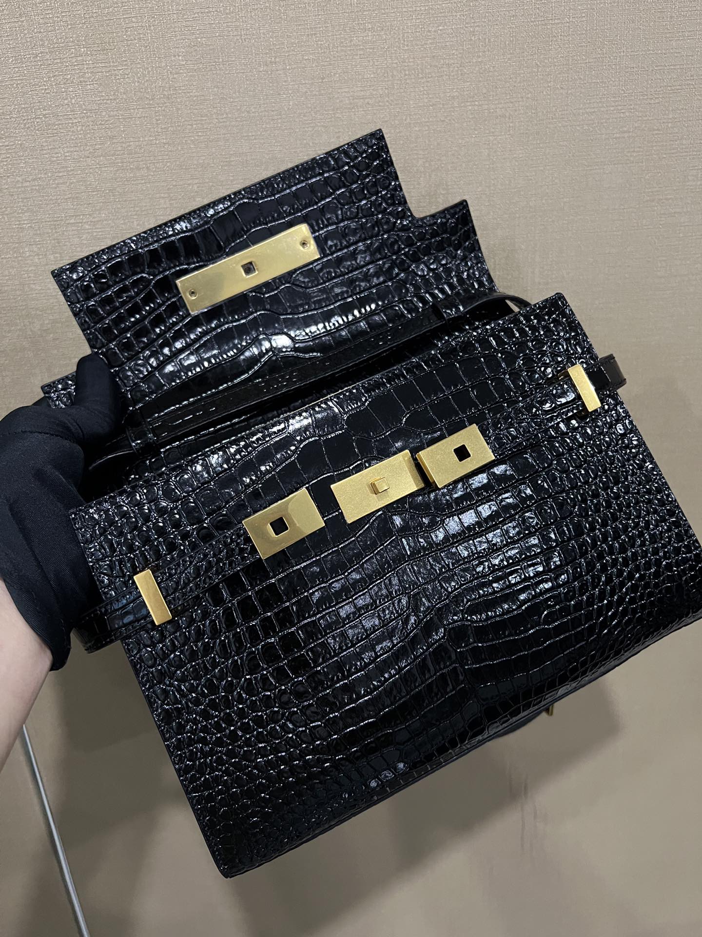 Saint Laurent Replica Designer Bags 1:1 Manhattan Small Shoulder Bag Leather Crocodile Embossed Black 24 × 17.5 × 6 cm - Image 8