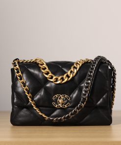 Large Chanel 19 Handbag Black 20 × 30 × 10 CM