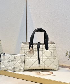 Medium Dior Toujours Bag White with Contrasting Black Topstitching Gold-Tone Metal 21.5 × 17.0 × 28.5 CM