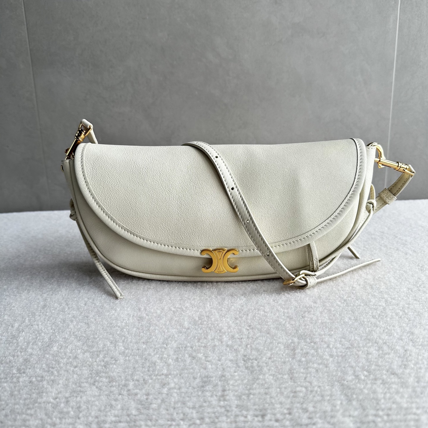 Halfmoon Soft Triomphe Little