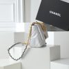 CHANEL 19