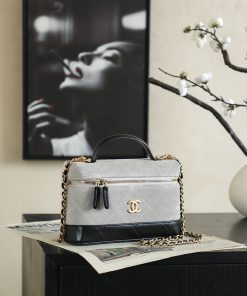Alternative view of Vanity With Chain