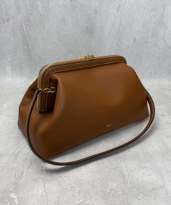 Alternative view of Doctor Pouch