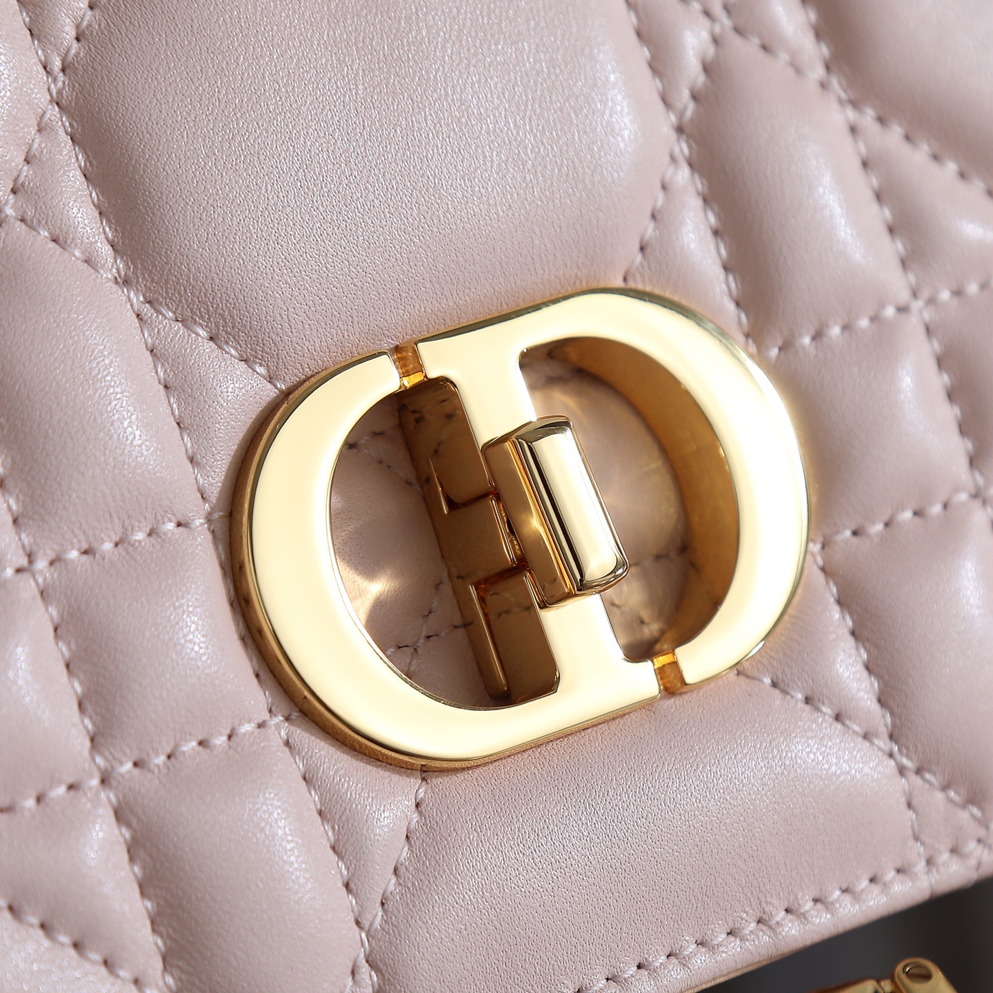 Dior Caro - Image 4