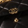 CHANEL 19