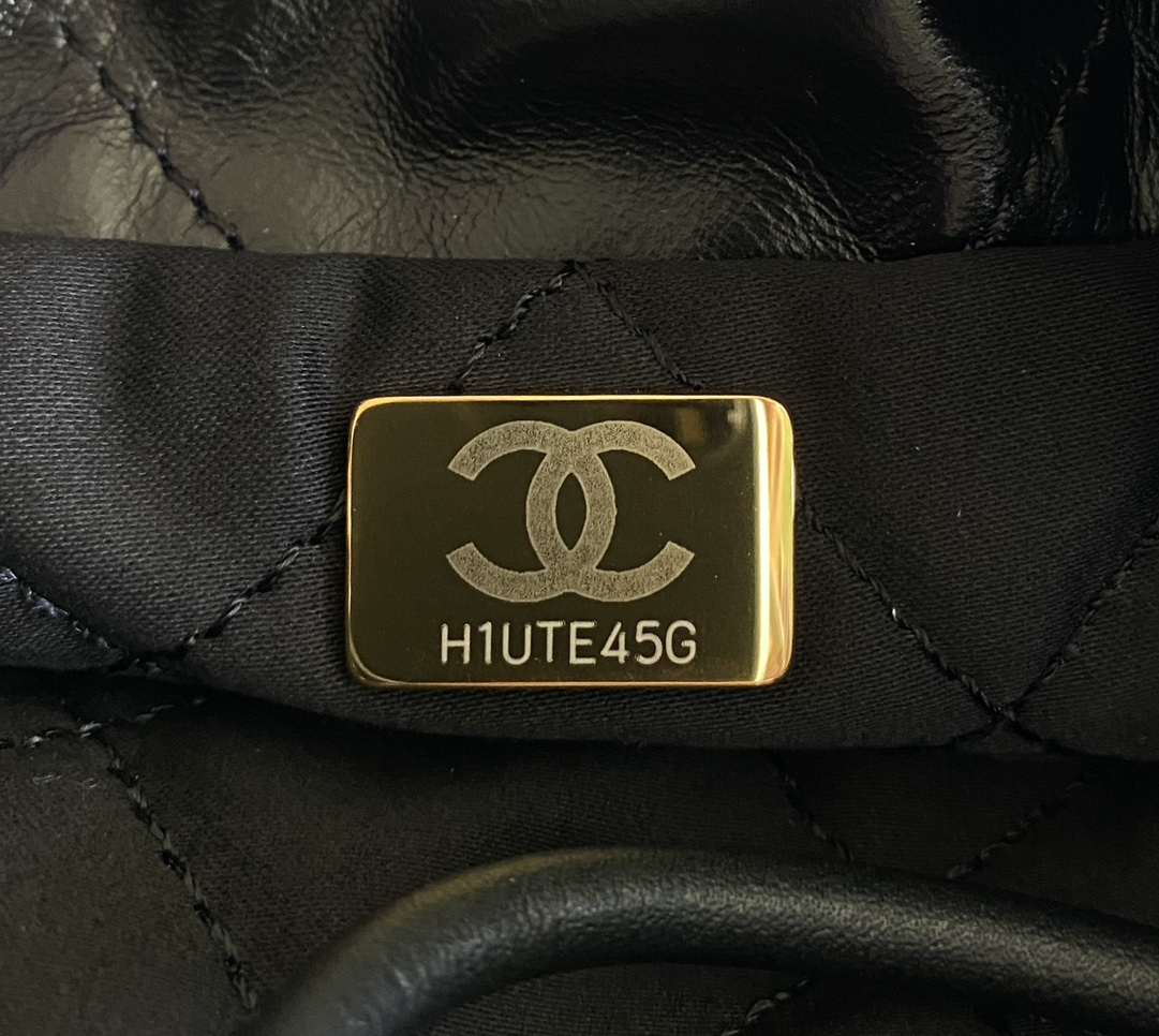 CHANEL 22 - Image 5
