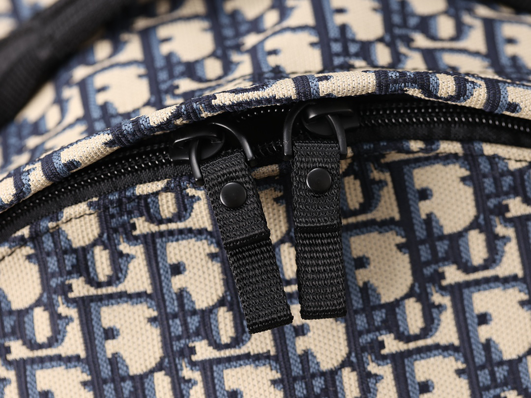 Dior Travel - Image 5