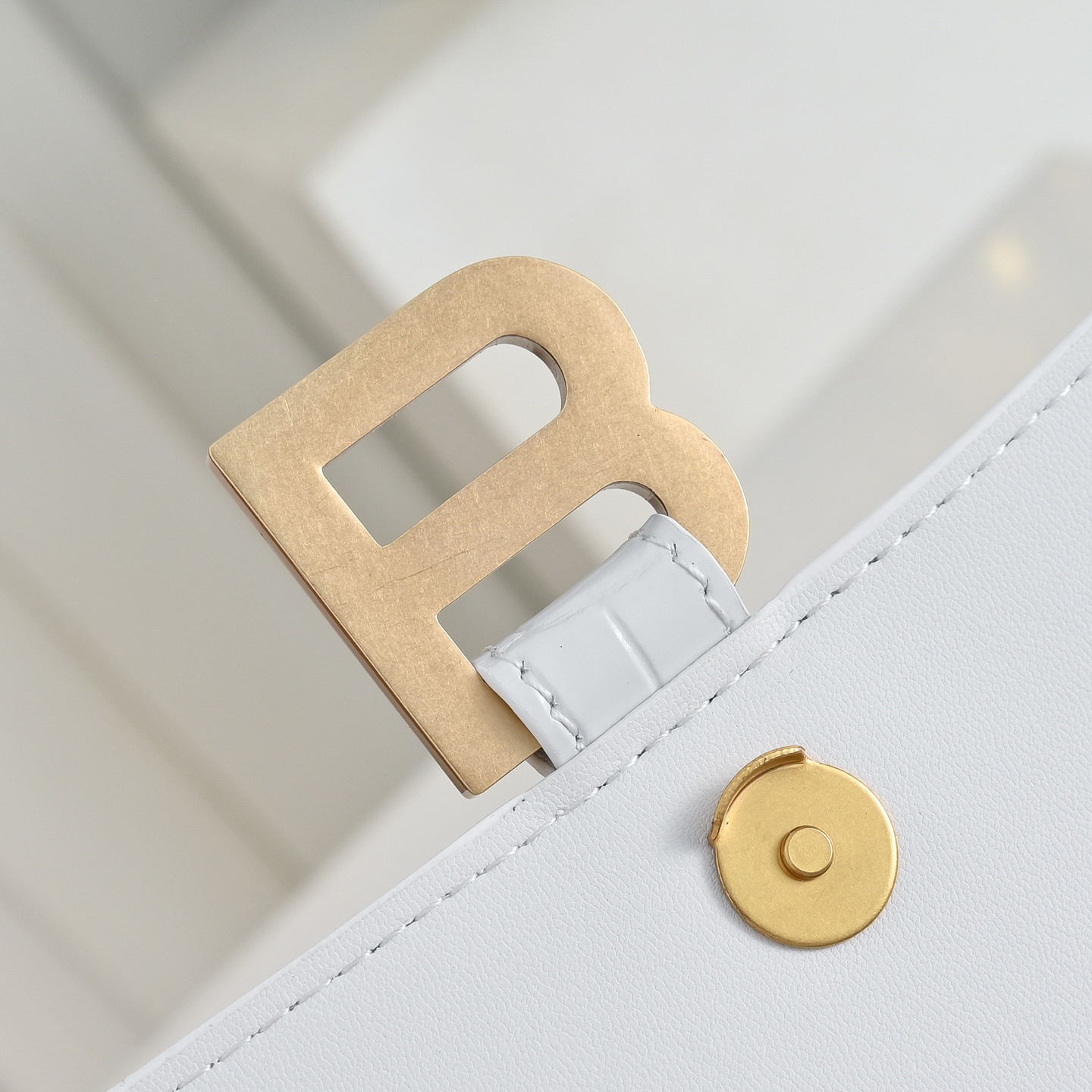 Hourglass Top Handle Bag Small