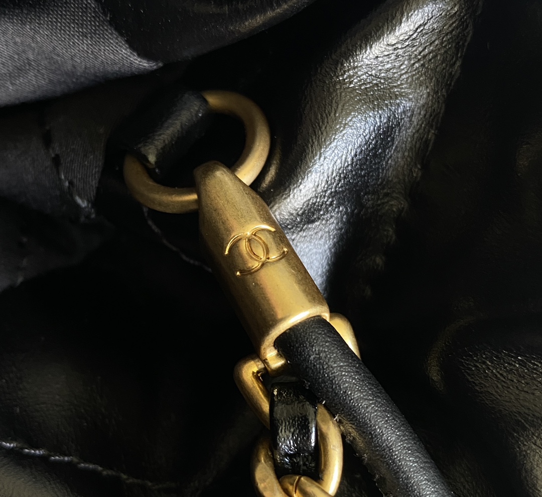 CHANEL 22 - Image 6
