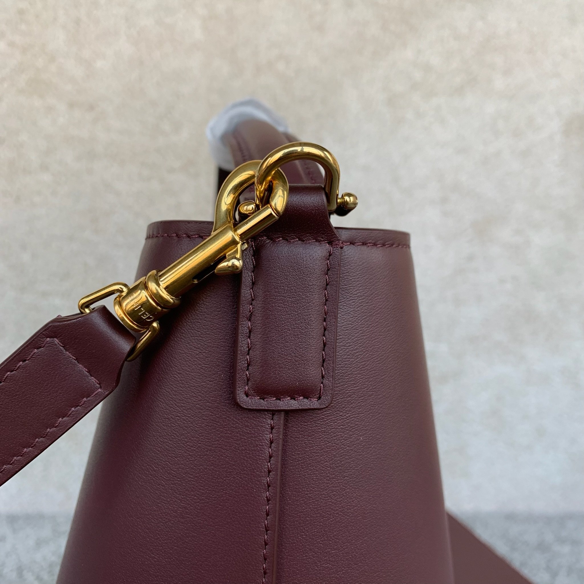 Louise Bucket Medium Chestnut