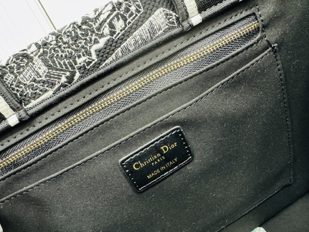 Dior Book Tote - Image 6