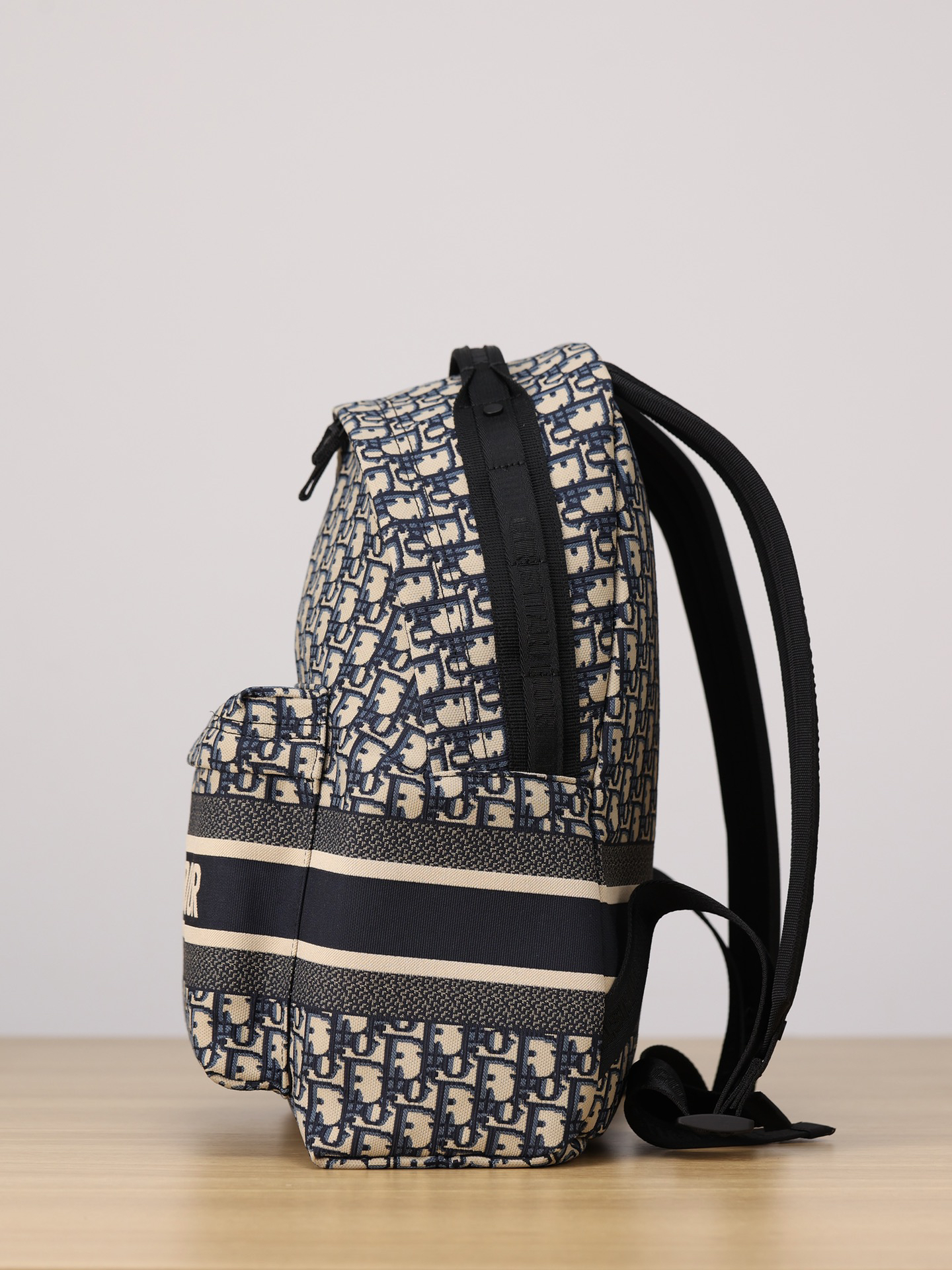 Dior Travel - Image 7