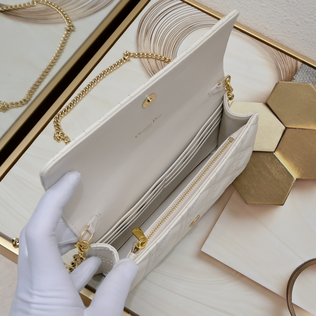 Dior Caro - Image 7