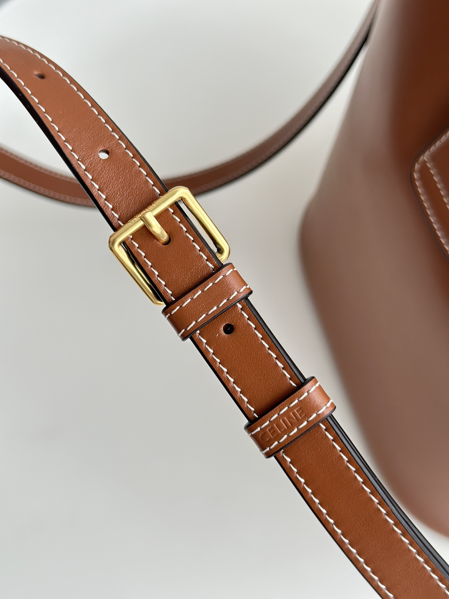 Louise Bucket Medium