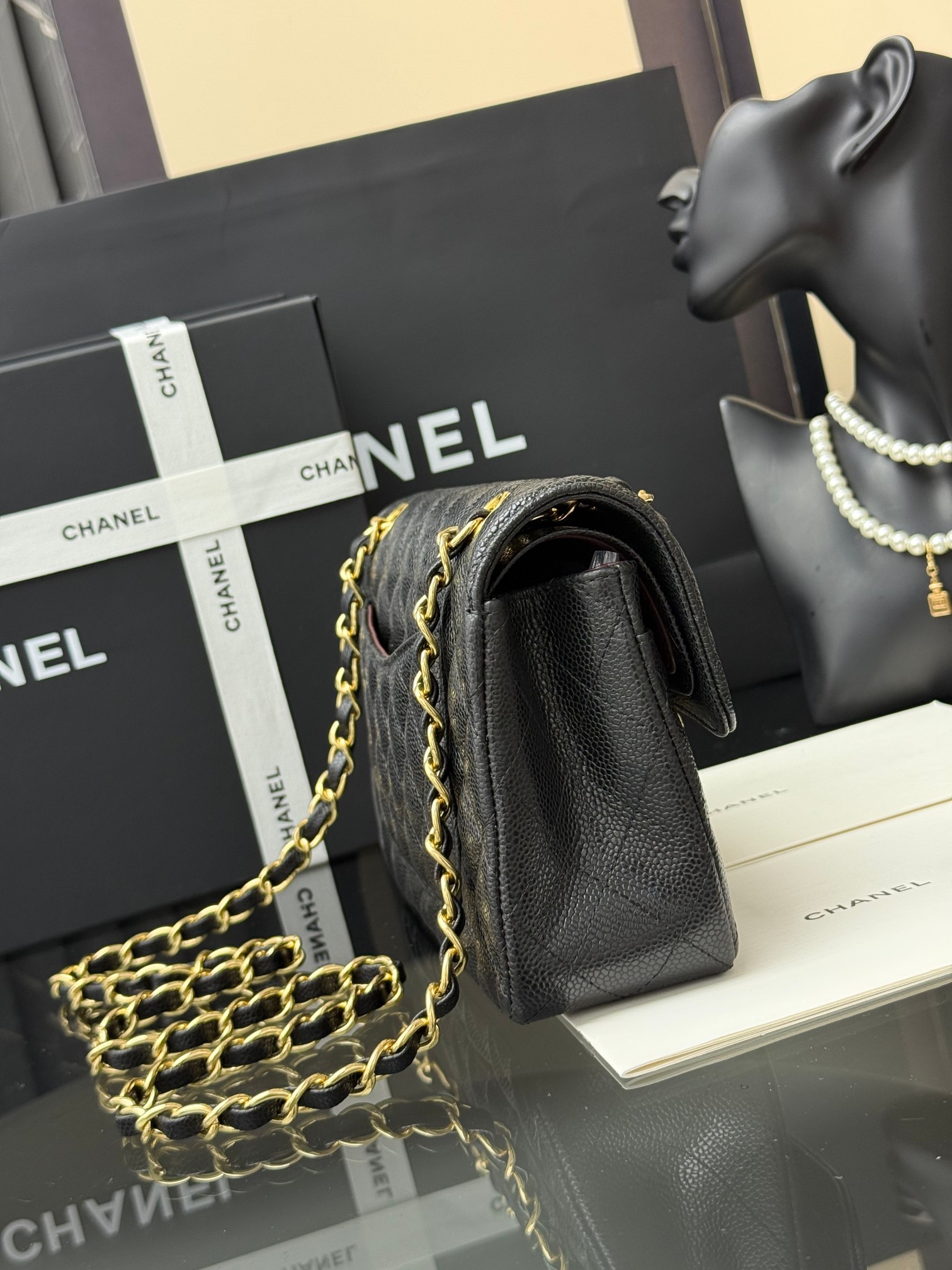 Classic Handbag - Image 8