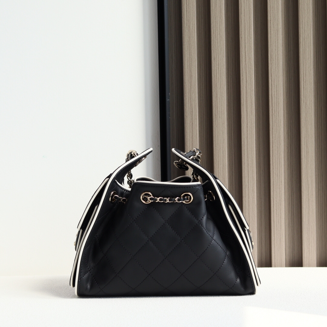 CHANEL 25 - Image 9