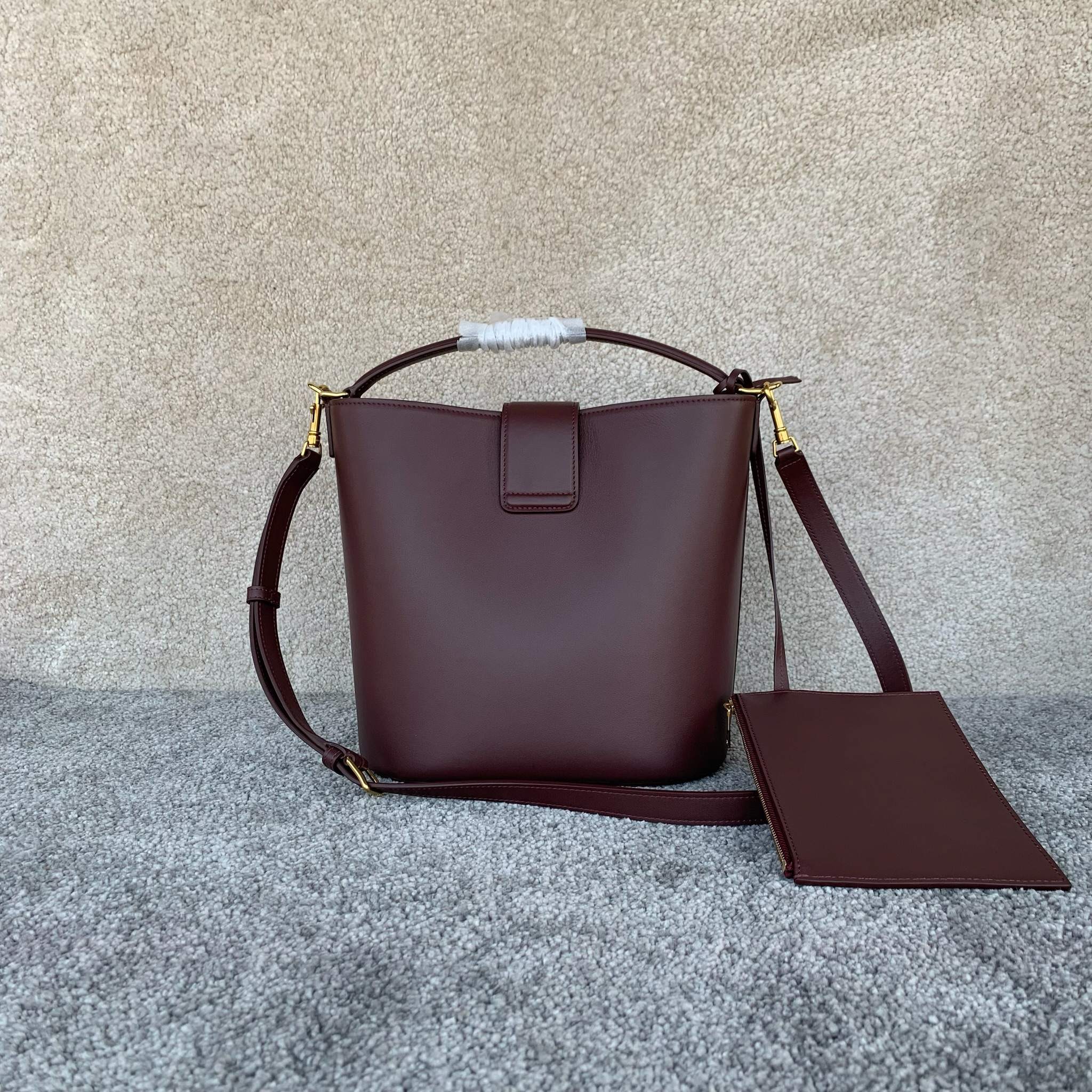 Louise Bucket Medium Chestnut