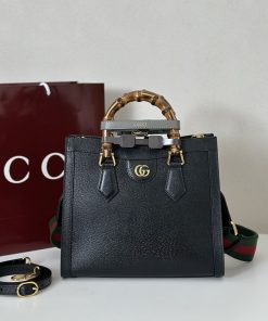 Diana Medium Tote Bag Black 24.1 × 27.9 × 10.9 cm