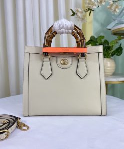 Diana Medium Tote Bag White 24.1 × 27.9 × 10.9 cm