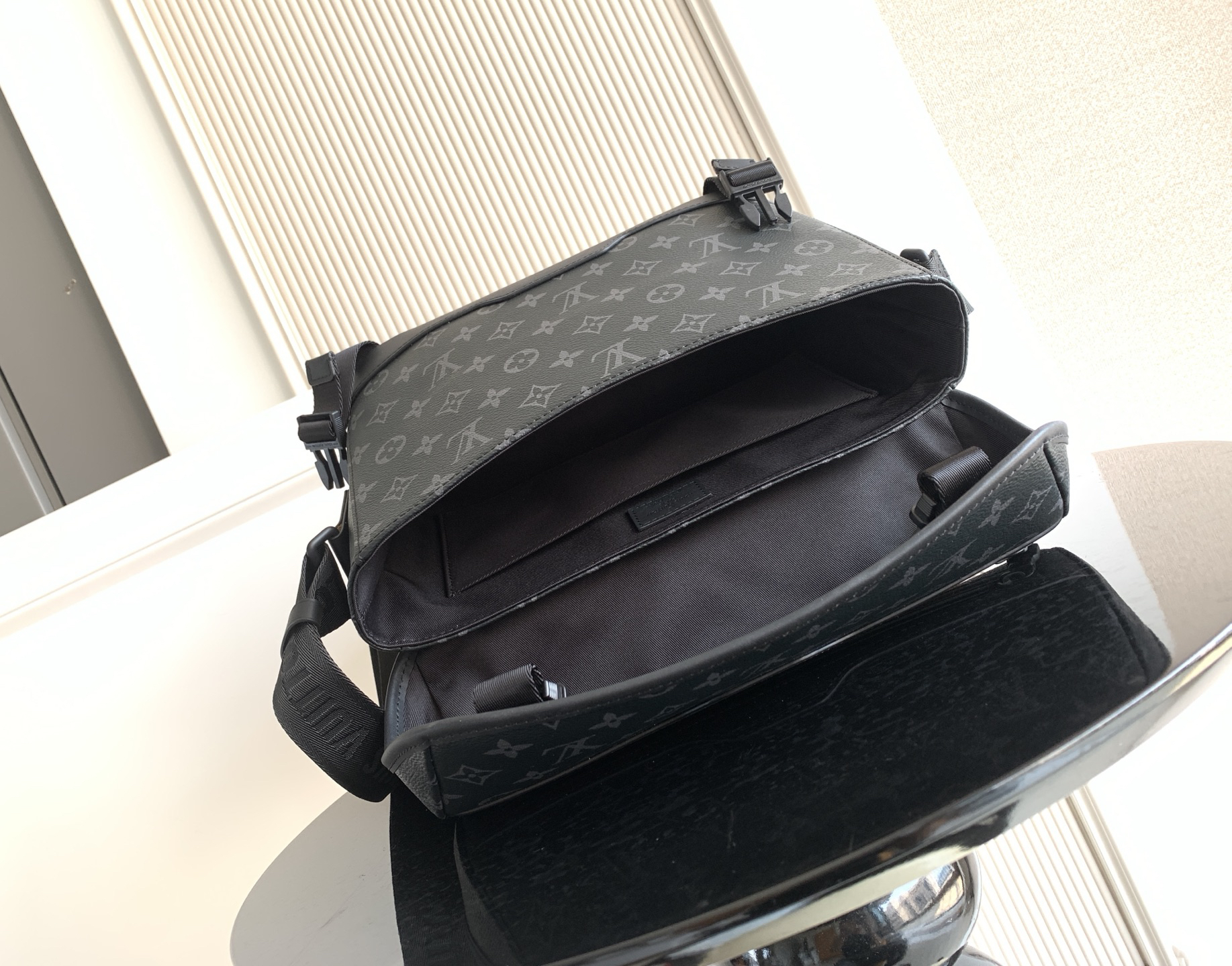 M12517 Messenger Voyager PM - Image 5