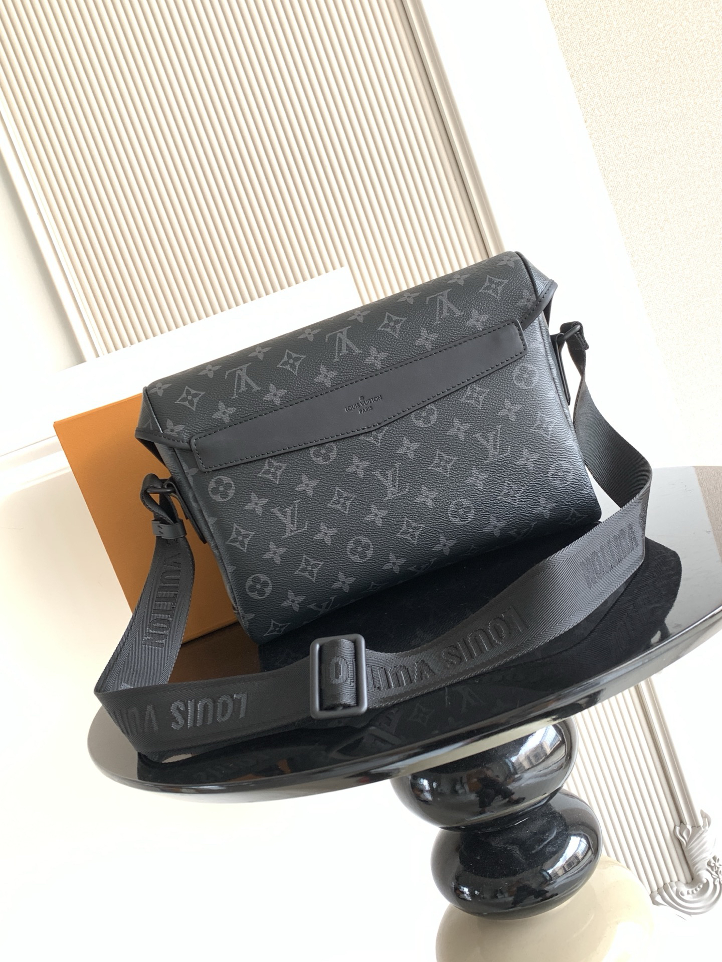 M12517 Messenger Voyager PM - Image 9