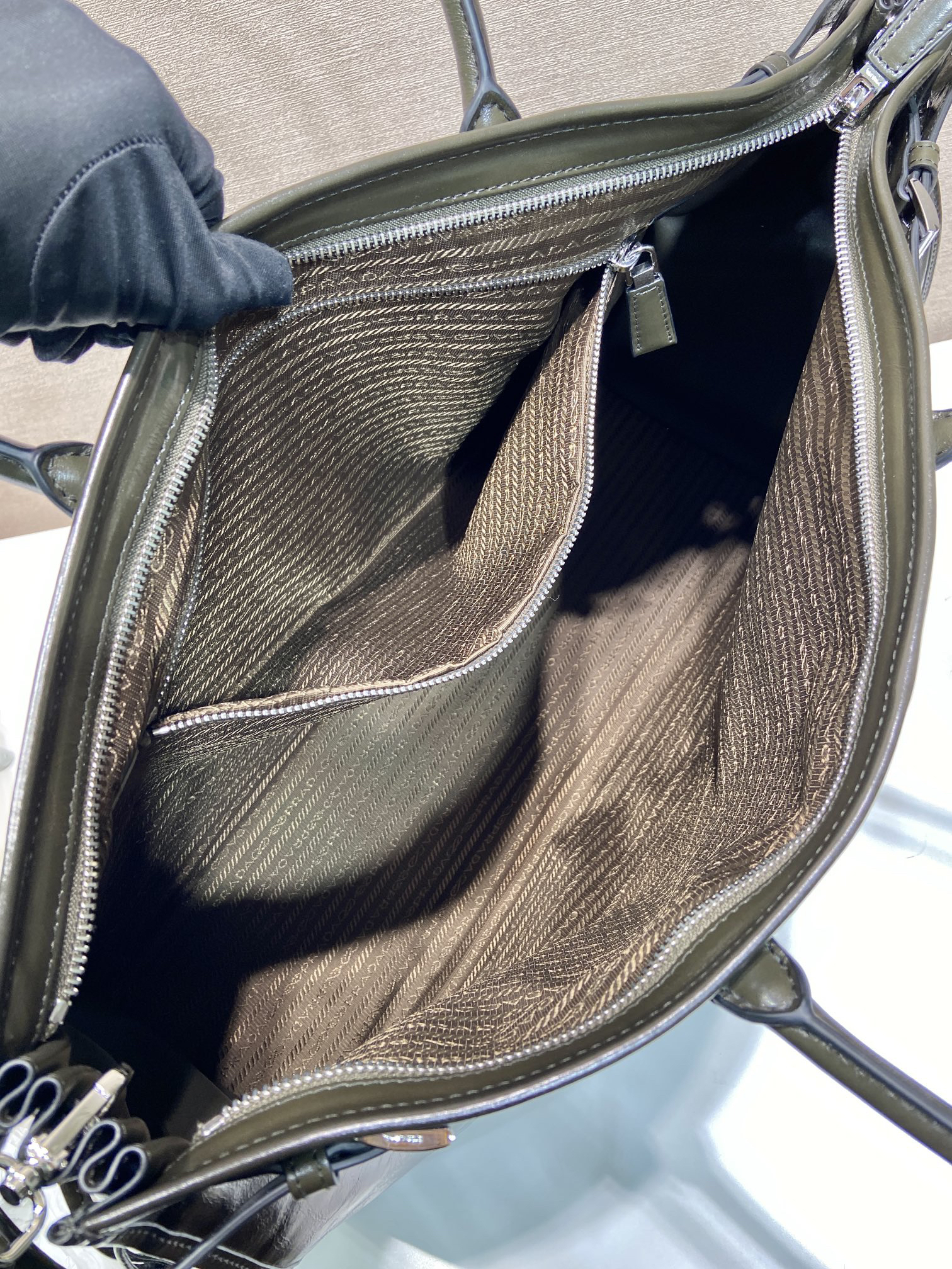 Bonnie Antiqued Leather Tote Bag - Image 4