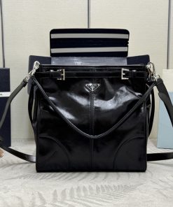 Bonnie leather shoulder bag Black 29.5x30.0x8.0 CM