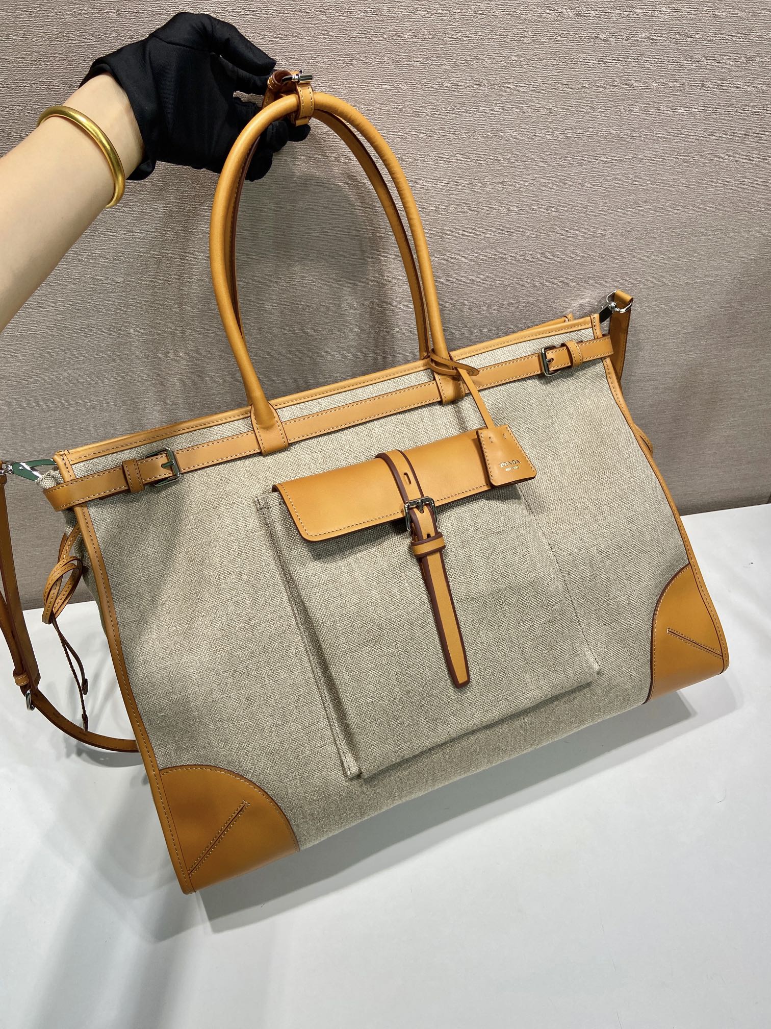 Bonnie Linen and Leather Tote Bag - Image 2