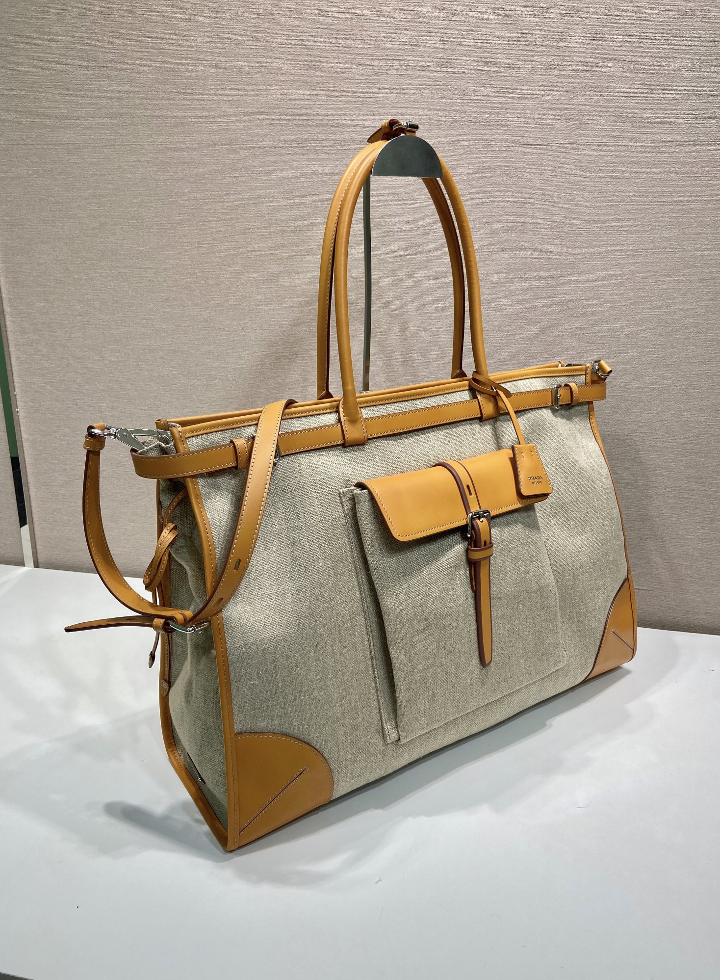 Bonnie Linen and Leather Tote Bag - Image 3