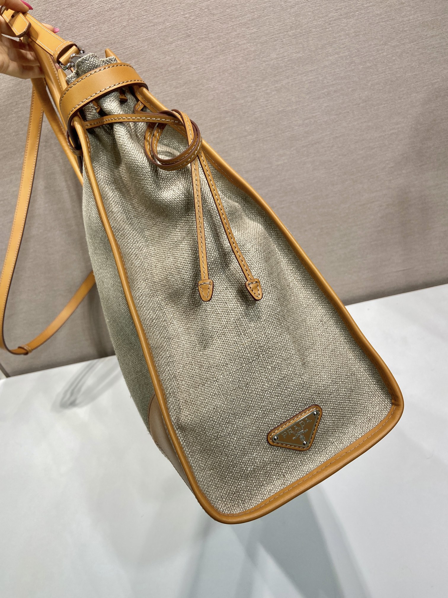 Bonnie Linen and Leather Tote Bag - Image 5