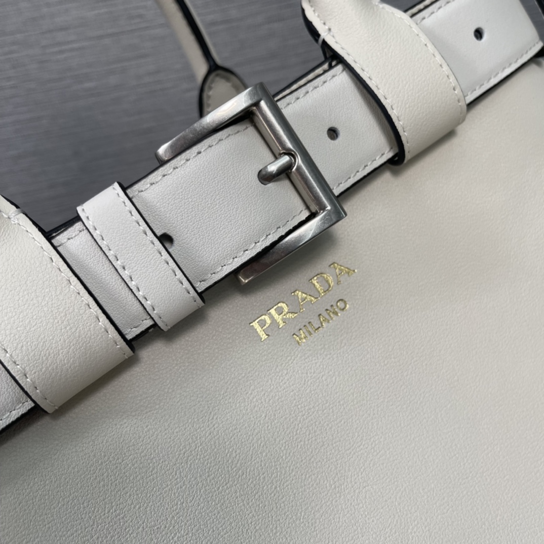 Buckle Small Leather Handbag with Belt - Image 6