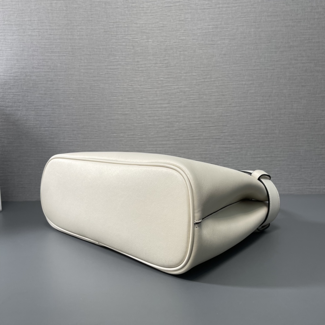 Buckle Small Leather Handbag with Belt - Image 7