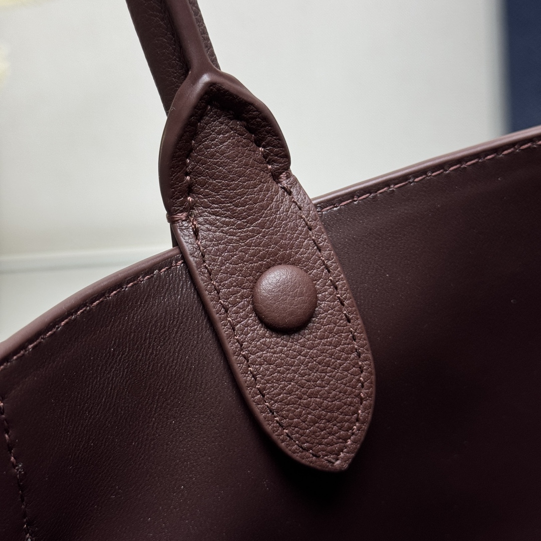 Buckle Small Leather Handbag with Belt - Image 6