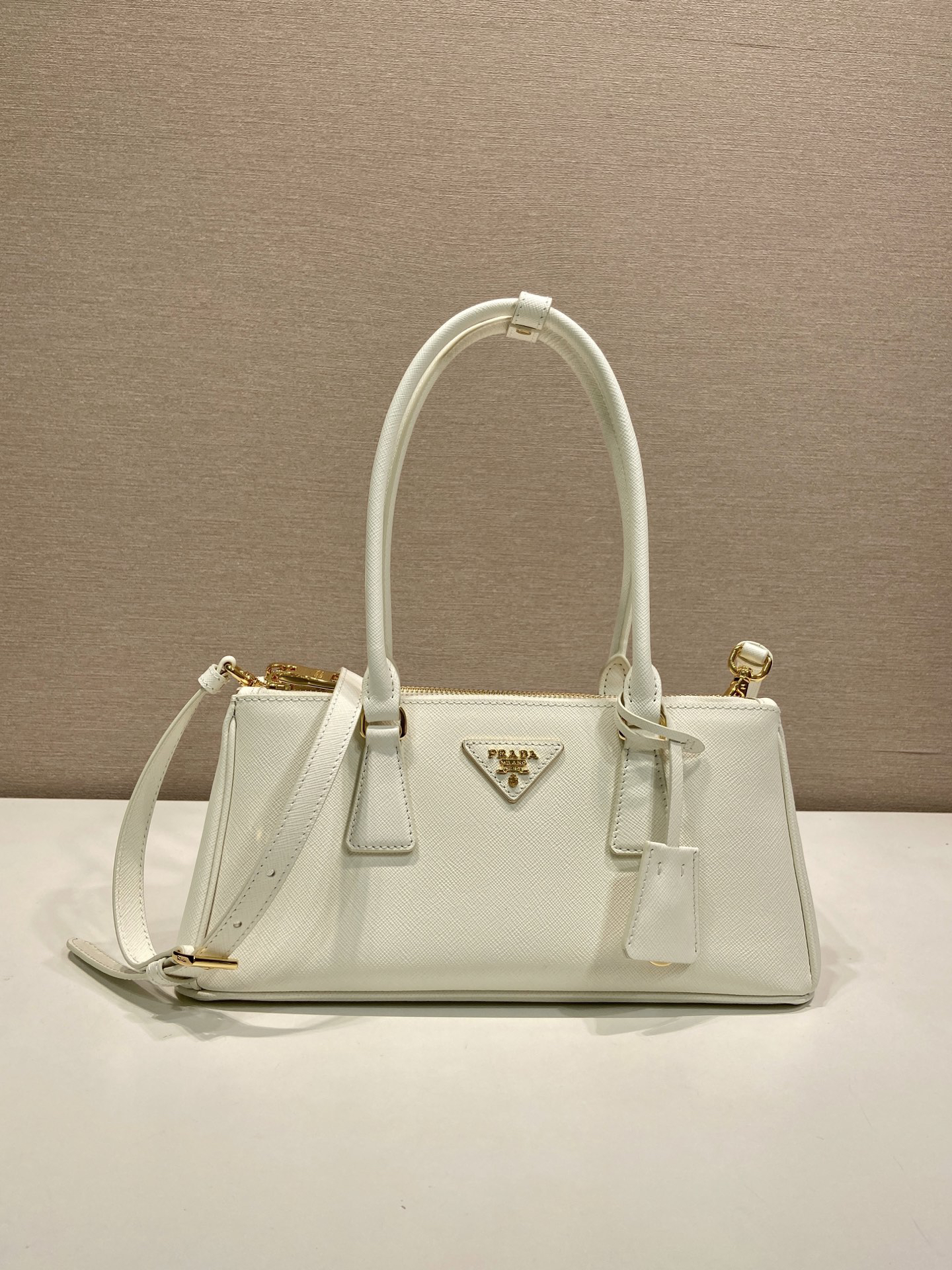 Galleria Medium Leather Bag