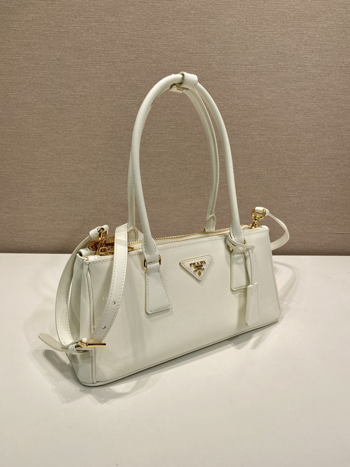 Galleria Medium Leather Bag - Image 2