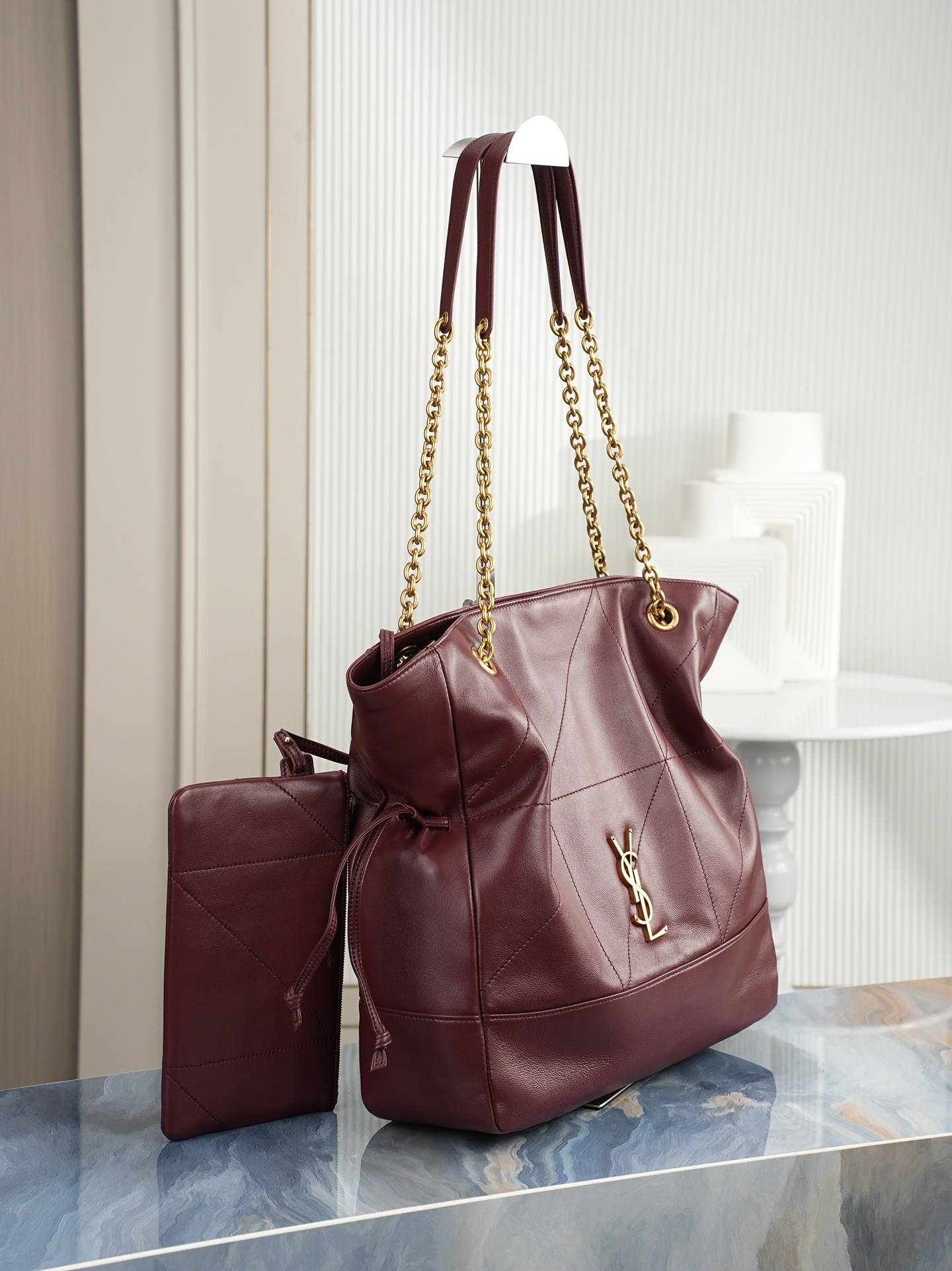 Jamie Shopping - Image 3